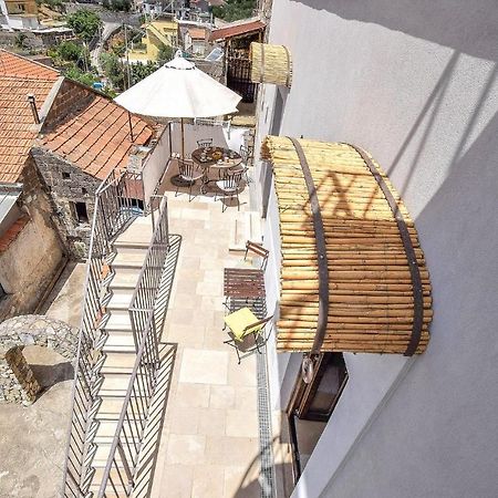 Cozy Apartment In มัสซาลูเบรนเซ ภายนอก รูปภาพ