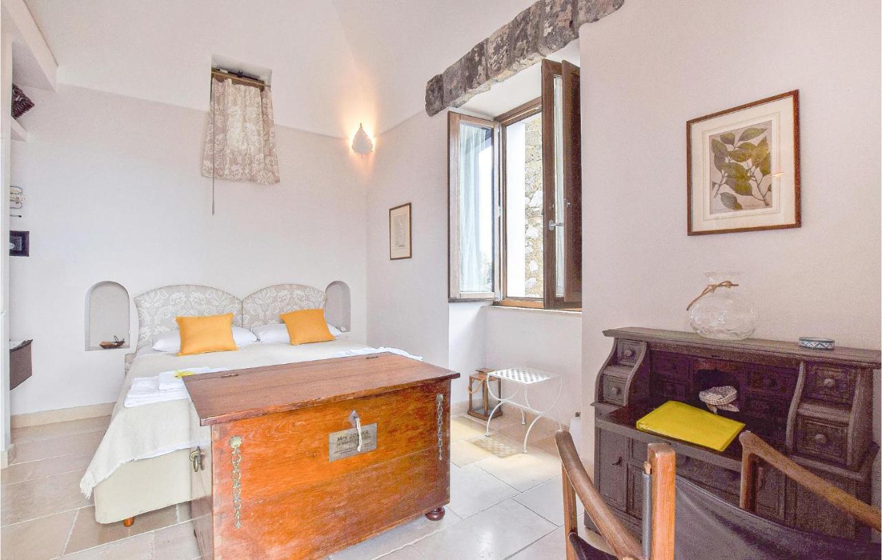 Cozy Apartment In มัสซาลูเบรนเซ ภายนอก รูปภาพ