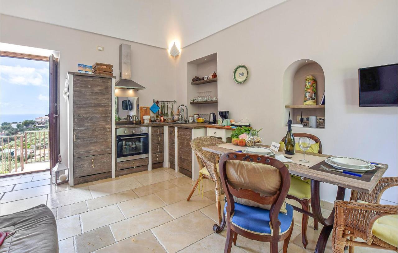 Cozy Apartment In มัสซาลูเบรนเซ ภายนอก รูปภาพ